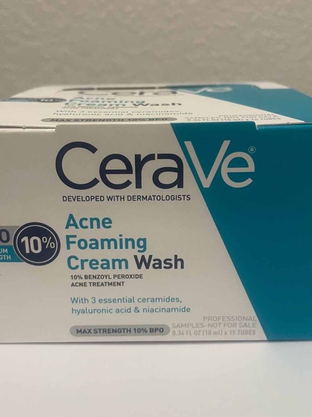 CeraVe Acne Foaming Cream Wash — Blue & White